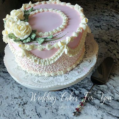 Old School Cake Decorating, Vintage Buttercream Cake, Old School Cake, Decorating For Beginners, Buttercream Piping, Smooth Icing, Elaborate Cakes, Buttercream Cake Designs, Buttercream Roses