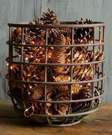 Wire Basket Decor Ideas, Wire Basket Decor, Basket Decor Ideas, Pine Cones Christmas, Pine Cone Christmas Decorations, Bedroom Decor Lights, Blue Christmas Decor, Diy Winter, Simple Centerpieces