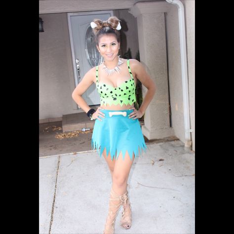 Pebbles Costume, Couples Halloween Outfits, Couples Halloween, Halloween 2023, Couple Halloween, Costume Halloween, Halloween Outfits, Halloween Costume, Halloween Costumes