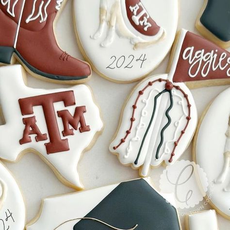 Morgan Saint on Instagram: "Aggie for life👍🏼🎓🎉 Congrats Liberty🎉  #cowtowncookieco #fortworthcookies #aledocookies #tamugrad #2024grad #tamu  #gigem #aggielife #tamucookies #gradcookies #congratsgrad" Iced Sugar Cookies, School Related, Congrats Grad, Decorated Sugar Cookies, Sugar Cookies Decorated, Grad Party, Senior Year, Cookie Decorating, Sugar Cookies