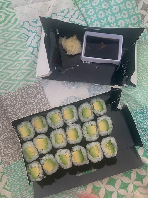 sushi, avocado maki, food, avocado, asian food, aesthetic Sushi With Avocado, Avocado Sushi Aesthetic, Avocado Maki, Avocado Sushi, Food Avocado, Maki Sushi, Sushi Platter, Cucumber Avocado, Peaceful Life