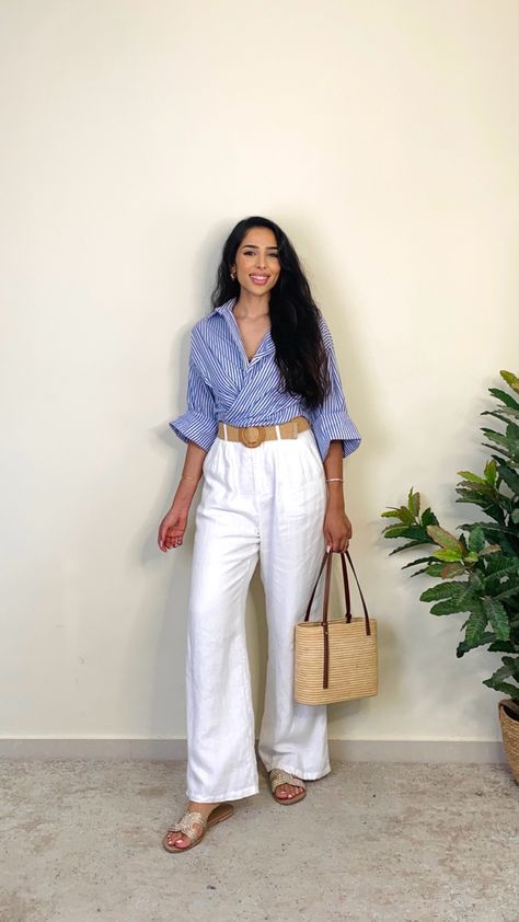 Blue striped shirt white wide leg linen pants outfit Light Blue Linen Pants Outfit, Linen White Pants Outfit, Linen Top Outfit, Blue Linen Pants Outfit, Linen White Pants, Linen Trousers Outfit, Blue Shirt Outfit, Blue Linen Trousers, Blue Linen Pants