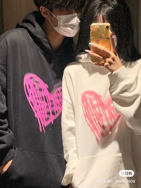 Kaos Couple, Couple Shirt, Couple Tshirts, Matching Couple Outfits, Couple Matching, Aesthetic Pastel Wallpaper, Cute Relationship Goals, Couple Outfits, Couple Aesthetic