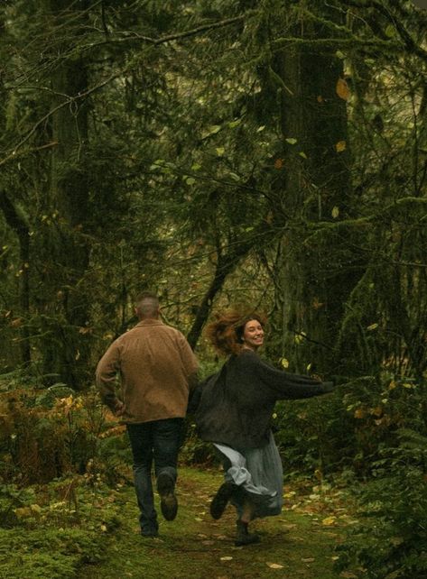 Whimsical Engagement Photos, Cinematic Photoshoot, Forest Engagement Photos, Pnw Elopement, Romance Movie, Collage Des Photos, Forest Engagement, Couple Engagement Pictures, Mossy Green