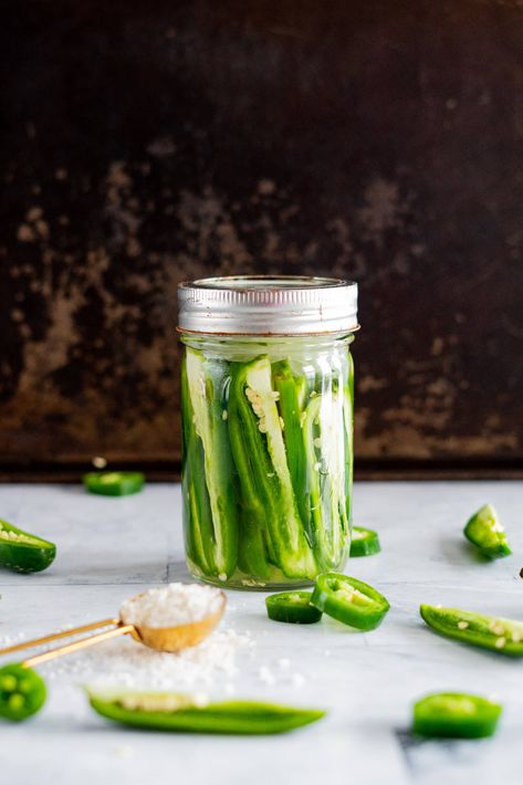 Pickled Serrano Peppers Recipe, Pickled Serrano Peppers, Serrano Pepper Recipes, Serrano Peppers, Pepper Recipes, Refrigerator Pickles, Serrano Pepper, Peppers Recipes, Pickling Recipes