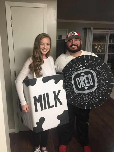 Glass Of Milk Costume, Oreo Couples Costume, Milk Man Costume, Milk Halloween Costume, Milk And Cookie Costume, Cookie And Milk Costumes, Cookies And Milk Costume, Milk And Cookie Halloween Costume, Milk Costume Diy