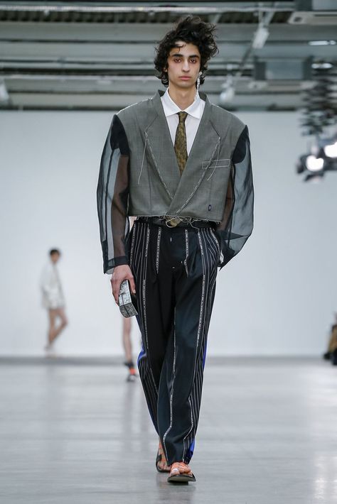 Deconstruction Fashion, Textures Fashion, Genderless Fashion, Menswear Runway, Mens Wear, Fashion Design Sketches, Menswear Collection, Fashion Studio, Upcycle Clothes