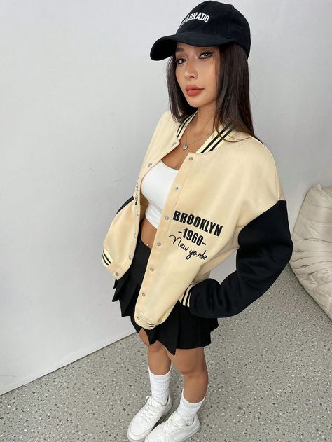 Baseball Jacket Style, Varsity Outfit, Paris Fits, Baseball Jacket Outfit, Printed Sports Leggings, Baseball Jacket Women, December Outfits, Varsity Jackets, Casual Tie