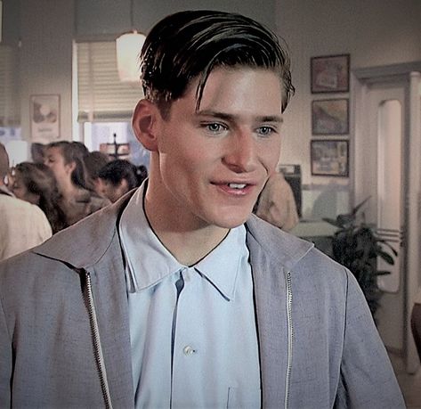 George Mcfly, Crispin Glover 80s, Crispin Glover, Marty Mcfly Aesthetic, Back To The Future Marty, Michael J Fox Back To The Future, Marty Mcfly Cowboy, Marty Mcfly Back To The Future Ii, 1980s Films