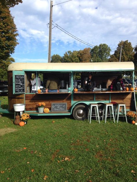 Mobile Snack Truck, Mobile Farmers Market Trailer, Vintage Food Trailer, Coffee Truck Design, Trailer Bar Ideas, Beverage Trailer, Mobil Bar, Mobile Coffee Bar, Bookstore Coffee Shop