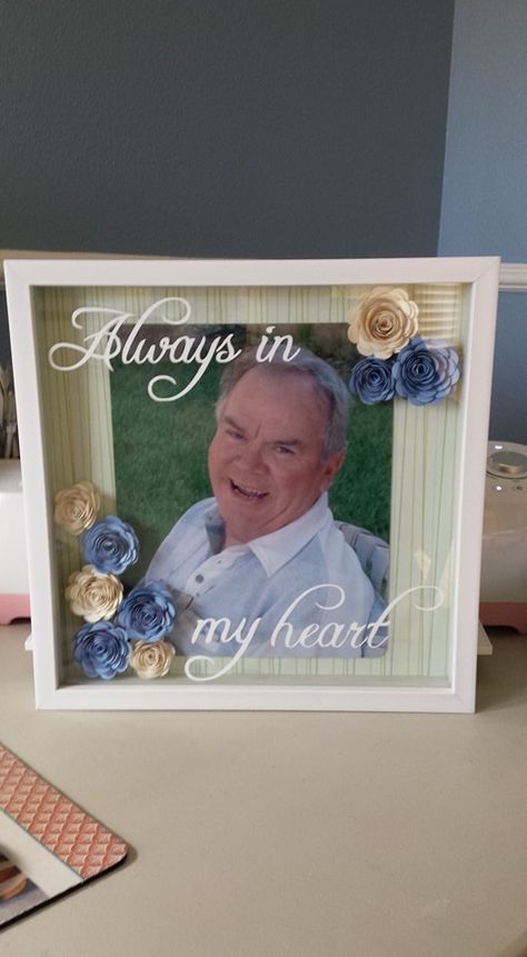 Memorial Cricut Ideas, In Loving Memory Shadow Box Ideas, Memorial Shadow Boxes With Flowers, Memory Shadow Box Ideas, Diy Memorial Gifts, Memorial Shadow Box Ideas Mothers, Shadow Box Memorial, Shadow Box For Passed Loved Ones Flowers, Shadow Box For Mom Who Passed