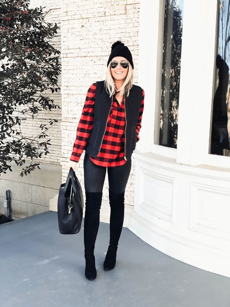 Red And Black Plaid Shirt Outfit, Buffalo Plaid Shirt Outfit, Red Flannel Shirt Outfit, Red Plaid Shirt Outfit, Red Flannel Outfit, Plaid Flannel Outfit, Buffalo Plaid Outfit, Flannel Shirt Outfit, Plaid Shirt Outfits