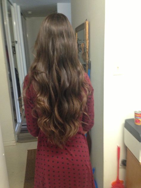 Length Long Hair Hip Length, Waist Length Hair With Bangs, Hair Waist Length, Very Long Brown Hair, Hip Length Hair, Grow Long Healthy Hair, Waist Length Hair, Rapunzel Hair, Really Long Hair