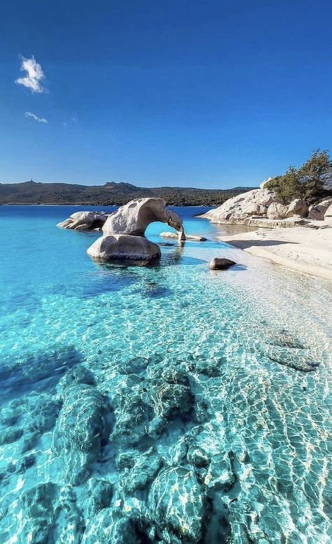 Summer Beach Pictures, Costa Smeralda, Filmy Vintage, Ocean Pictures, Places In The World, Beautiful Places In The World, Vacation Places, Beautiful Places To Travel, Sardinia