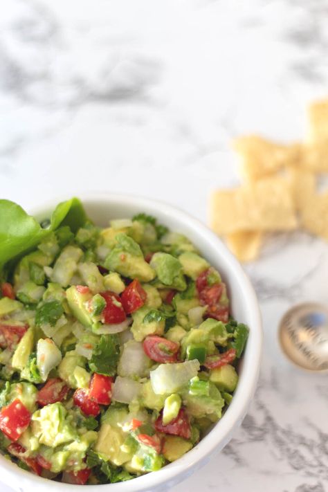 Guacamole Mexicano Recipe, Tableside Guacamole Recipe, Tableside Guacamole, Guacamole Mexicano, Fresh Guacamole Recipe, Mexican Guacamole Recipe, Chunky Guacamole Recipe, Mexican Guacamole, Lunch Box Meals