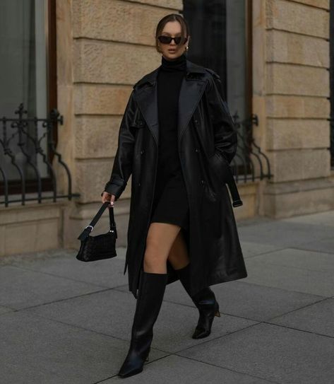 Leather Coat Outfit, Womens Leather Jacket Outfit, Black Coat Outfit, Black Leather Jacket Outfit, Long Coat Outfit, Outfit Elegantes, Winter Coat Outfits, Jacket Outfit Women, Style Definition