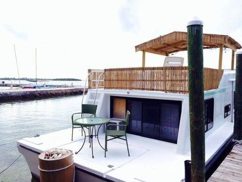 Small Houseboats, Houseboat Rentals, Houseboat Living, Key Largo Florida, Tiki Hut, Tiny House Movement, Floating House, Houseboat, Tiny House Living