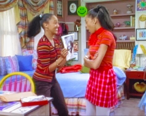 Tia Landry Outfits, Sister Sister Tv Show, Sister Sister Outfits 90s, Sister Sister Outfits, Sisters Tv Show, Iconic 90s Outfits, Tia Tamera, Colour Coordination, Black Tv Shows