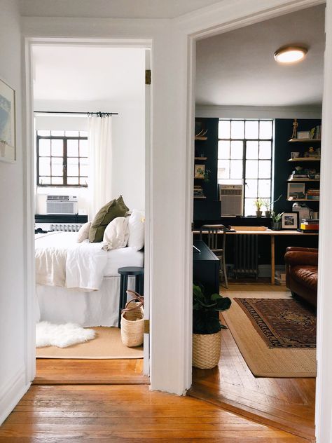 630-Square-Foot West Village Rental Apartment | Apartment Therapy Brooklyn Apartment Decor, Small Apartment Ideas Space Saving, Apartment Therapy Small Spaces, West Village Apartment, A Studio Apartment, Nyc Living, Small Apartment Interior, Rental Apartment, Tiny Apartments