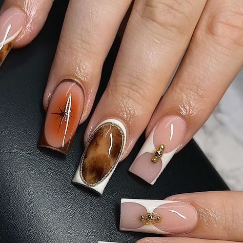 @_slayedbyjayde on Instagram: "are you team pumpkin or sweet potato pie? 🥧🍂💛  #slayedbyjayde 💅🏽 #nails #nailsofinstagram #CTnails #rhinestonenails #cherrynails #chromenails  #flowernails #squarenails #freestylenails #3dnails #nailfie #lanails #lanailtech #dallasnailtech #y2knails #nycnailtech #nycnails  #tortoiseshellnails #celebritynailtech #auranails #airbrush #brownnails #explore #fallnails #cheetahnails #setroulette" Tortishell Nails Design Square, Square Airbrush Nails, Cute Short Fall Nail Sets, Fall Nails Sweater Design, Red Croc Print Nails, Fall Nail Acrylic Designs, Fall Season Nails Square, Autumn Design Nails, Brown Airbrush Nails