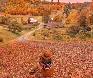 MondayMotivation: 10 green wallpapers to start the week Scotland Fall Aesthetic, Autumn Farm Aesthetic, Scotland In Autumn Aesthetic, Autumn Aesthetic New England, Vermont Photography, Autumn Aesthetic Pumpkin Patches, Woodstock Vermont, Wonder Quotes, Yellow Wallpaper