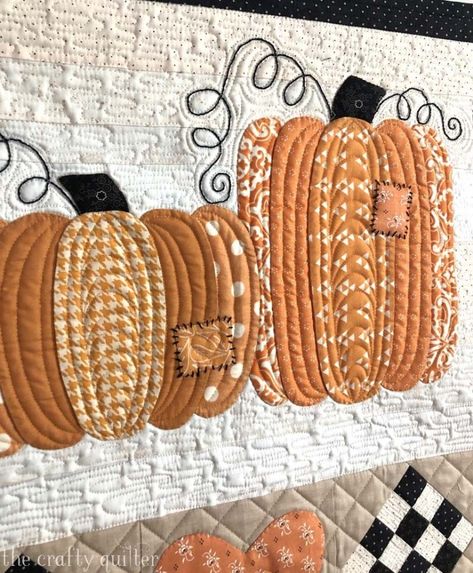 Free Motion Quilting Pumpkins, Autumn Quilts, Fall Quilt Blocks, Pumpkin Wall Hanging Pattern, Fall Mini Quilt Pattern Free, Quilted Pumpkin Placemats, Fall Quilted Door Hanging, Thanksgiving Quilts Wall Hangings, Autumn Quilts Wall Hangings