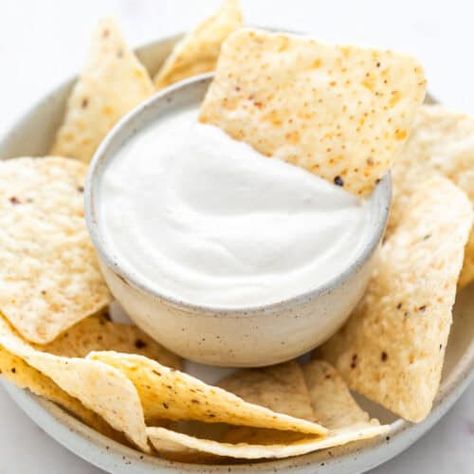 The Best Vegan Sour Cream Recipe - Simple Vegan Blog Vegan Sour Cream Recipe, Sour Cream Recipe, Cashew Sour Cream, Sour Cream Dip, Vegan Blog, Sour Cream Recipes, Dairy Free Alternatives, Vegan Sour Cream, Recipe Simple