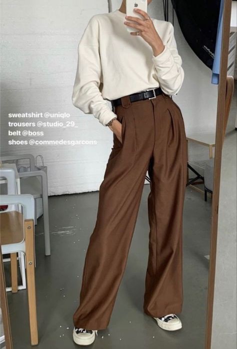 Brown Trousers Outfit Women, Brown Wide Leg Pants Outfit, Wide Legged Pants Outfit, Harriet Bra, Brown Trousers Outfit, Wide Leg Pants Outfit Work, Tailored Pants Outfit, Wide Leg Trousers Outfit, Formal Pants Women