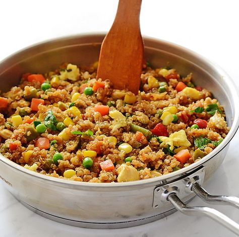 Quinoa Fried Rice - diettaste.com Quinoa Fried Rice, Kitchen Nostalgia, Recipe Quinoa, Rice Diet, Vegetables Side Dishes, Rice And Peas, High In Fiber, Essential Amino Acids, Vegan Gluten Free Recipes