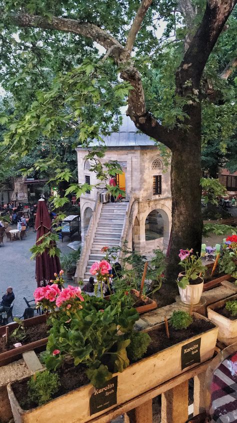 📍Bursa - KozaHan #bursa #turkey #kozahan Bursa Turkey Photography, Bursa Turkey Aesthetic, Bursa Story Instagram, Bursa Turkey, Middle Eastern Culture, Turkey Travel, Beauty Inside, Historical Place, Road Trip Usa