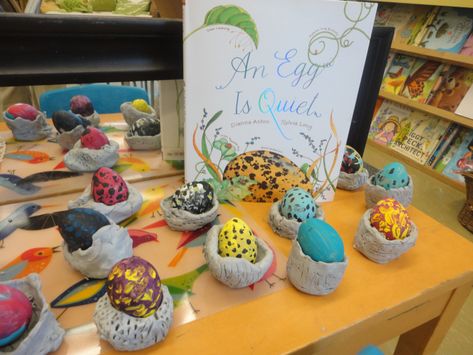 Reggio Emilia Ideas Birds, Birds Reggio Emilia, Animals Reggio Emilia, Reggio Bird Provocation, Kindergarten Reggio, Oviparous Animals, Reggio Classroom, Spring Kindergarten, Spring Preschool