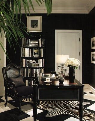 Chic Home Office; dramatic black and white floor and decor  This room is great because accessories of a bright color can alternate throughout the year.  Also reminds me of old Hollywood Glam....Needs a mirror desk though. Goth Office, Black And White Office, Black And White Living Room, California House, Real Estat, Black And White Interior, White Office, Black And White Decor, White Floors