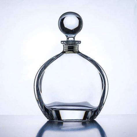 Wine decanter set