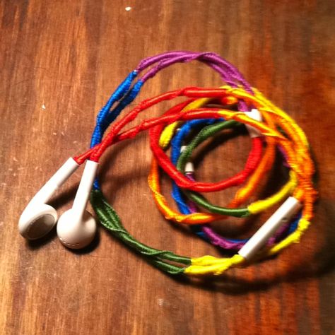 Decorated and tangle proofed my earbuds!! Decorated Earbuds, Apple Earbuds, Dream Aesthetic, Cool Tech, Everyday Carry, Hobbies, Electronic Products