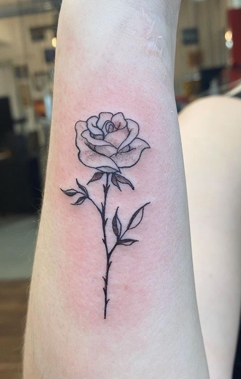 Single Rose Tattoos, Simple Rose Tattoo, Rose Tattoo On Arm, Rose Drawing Tattoo, Mama Tried, Rose Tattoos For Women, Tattoo Shading, Small Rose Tattoo, Neck Tattoo For Guys