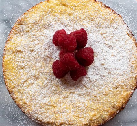 Lemon Ricotta Cake With Almond Flour | Foodtalk Lemon Almond Flour Cake, Cake With Ricotta Cheese, Eggs Ricotta, Lemon Ricotta Cake Recipes, Recipe With Almond Flour, Almond Flour Cake, Ricotta Cake Recipes, Lemon Ricotta Cake, Almond Flour Cakes