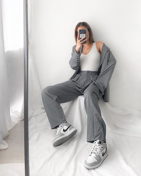 Nadia Idder on Instagram: “suit up” Jordan 1 Grey Outfit Women, Jordan 1 Gray Outfit, Grey Jordans Outfit, Air Jordan 1 Mid Outfit Women, Gray Shoes Outfit, Jordan Outfits Womens, Jordan 1 Outfit Women, Air Jordan 1 Outfit, Smart Casual Women