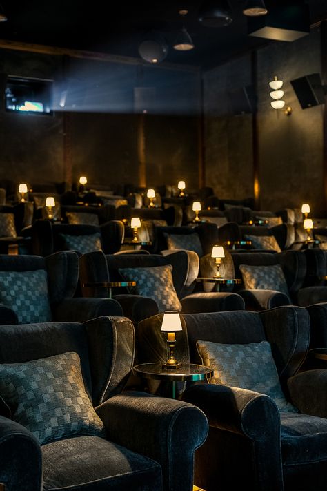 Soho House White City, Open Theater, Cinema Interior, Luxury Cinema, Cinema Room Design, Electric Cinema, Restaurant Lighting Design, Private Cinema, Cinema Screen