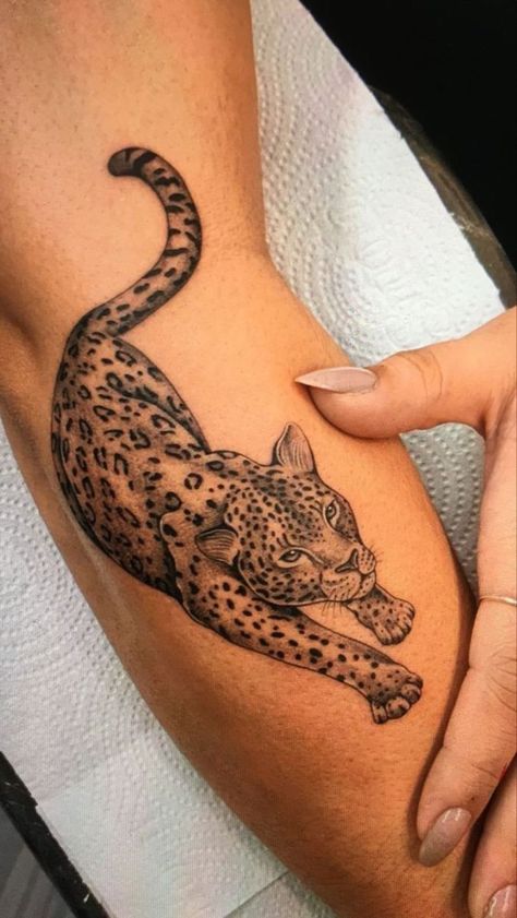 Leopard Tattoo For Women, Leopard Tattoo Design For Women, Cheetah Tattoo For Women, Animal Back Tattoo, Leopard Tattoo Ideas, Leopard Print Tattoos, Cheetah Tattoo, Leopard Tattoo, Jaguar Tattoo