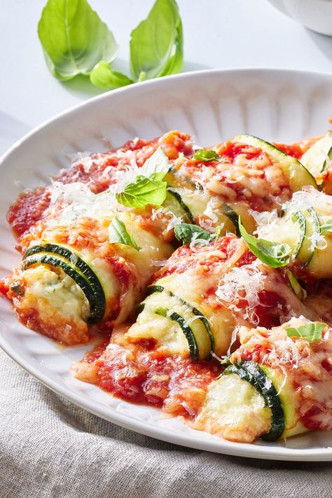 Zucchini Rollatini Zucchini Rollatini, Zucchini Roll, Zucchini Rolls, 5 Ingredient Dinners, Fast Diet, Lasagna Rolls, Garden Food, Sheet Pan Dinners, Roll Ups