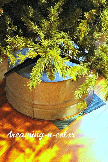 Christmas Tree Taller, Tall Christmas Trees, Potted Christmas Trees, How To Make Christmas Tree, Real Christmas Tree, Gift Drawing, Artificial Trees, Artificial Tree, Christmas Tree With Gifts