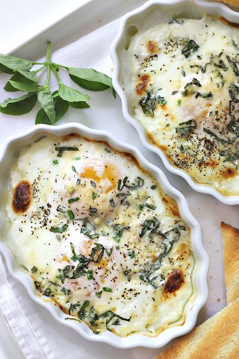 Herbed Baked Eggs - Grateful Prayer | Thankful Heart Heart Healthy Breakfast Recipes, Brunch Recipes Healthy, Heart Healthy Breakfast, Recipes Healthy Breakfast, Breastfeeding Nutrition, Grateful Prayer, Eggs For Breakfast, Savory Foods, Egg Dishes