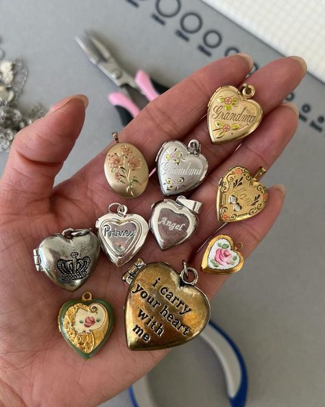 DROPPING TODAY @ 11AM PST 𓆩❤︎𓆪 Vintage locket drop going live on site in less than 3 hours. 20 openable locket necklaces, all… | Instagram Cindy Core, Locket Necklaces, Vintage Locket, Turn Blue, Going Live, Vintage Lockets, Dope Jewelry, Jewelry Lookbook, Heart Locket