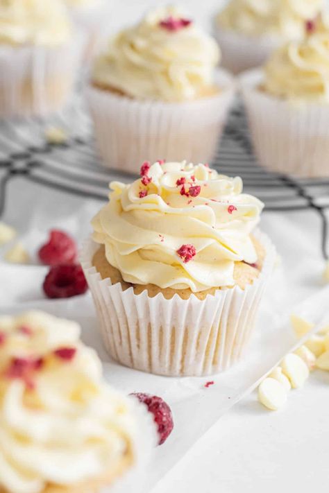 White Chocolate Raspberry Cupcakes, Raspberry And White Chocolate Cupcakes, Raspberry And White Chocolate Muffins, Chocolate Cheesecake Bites, White Chocolate Desserts, Raspberry And White Chocolate, Chocolate Raspberry Cupcakes, Chocolate Swiss Meringue Buttercream, White Chocolate Cupcakes