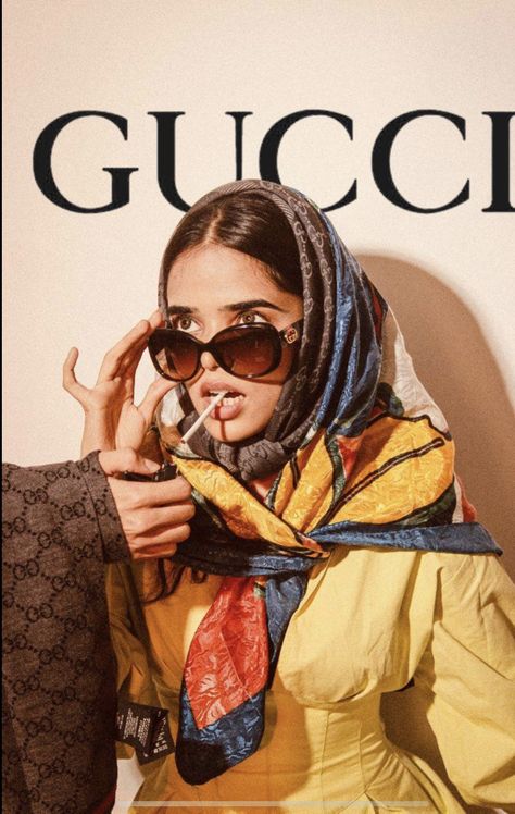 Gucci Model Aesthetic, Gucci Fashion Photography, Gucci Editorial Photography, Gucci Models Photoshoot, Gucci Photoshoot Ideas, Maximalist Photoshoot, Gucci Advertising, Saltburn Halloween, Bandana Photoshoot