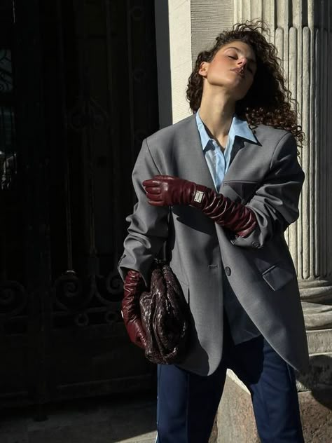 Aw 2024, Gloves Outfit, Details Aesthetic, Gray Coat, Moda Vintage, Autumn Outfit, New Classic, Party Looks, Mode Inspiration