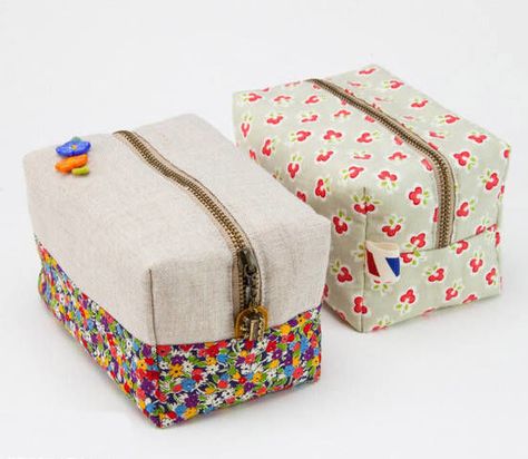 Box Bag Little Boxy Pouch. DIY Sewing Tutorial in pictures. Box Bag Tutorial, Diy Makeup Bag, Diy Sewing Tutorials, Sac Diy, Costura Diy, Sewing Purses, Bags Tutorial, Purim, Diy Couture