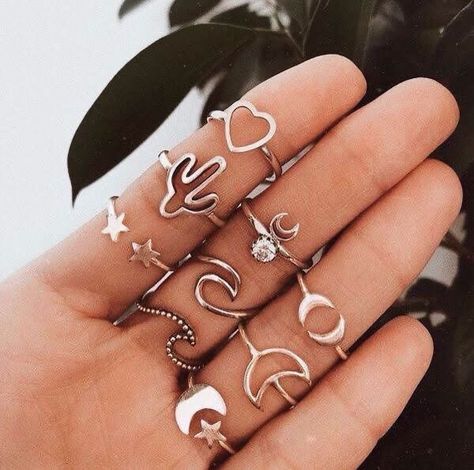 Jewerly Designs, Body Chains, Jewelry Sale, Women's Jewelry And Accessories, Cute Rings, Diy Schmuck, Jewelry Inspo, Dainty Jewelry, Pretty Jewellery