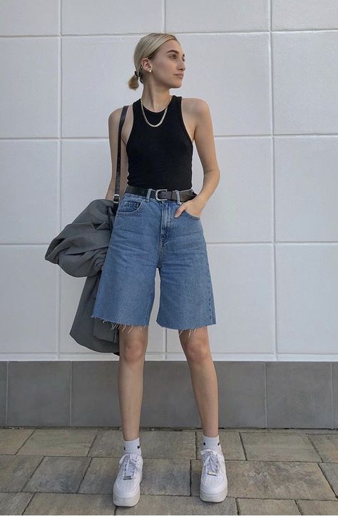 Short Ootd Casual, Long Shorts Style, Outfit With Jorts, Long Shorts Outfits, Long Shorts Outfits Women, Long Jean Shorts Outfit, Style Long Shorts, Long Denim Shorts Outfit, How To Style Bermuda Shorts