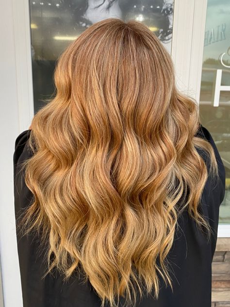 Copper blonde hair. Strawberry blonde hair. Red hair Inspo Blonde Hair Strawberry, Copper Blonde Hair, Strawberry Blonde Hair Color, Hair Projects, Copper Blonde, Red Hair Inspo, Strawberry Blonde Hair, Hair Red, Work Hairstyles